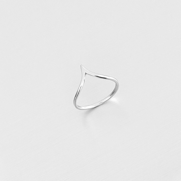 Sterling Silver Pointy V Shape Ring, Silver Rings, Stackable Band, Chevron - Picture 13 of 14